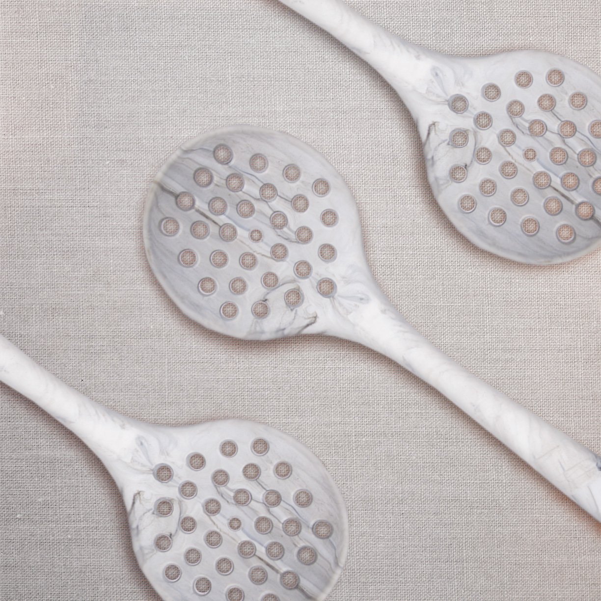 escumadeira de silicone marmore clink 2