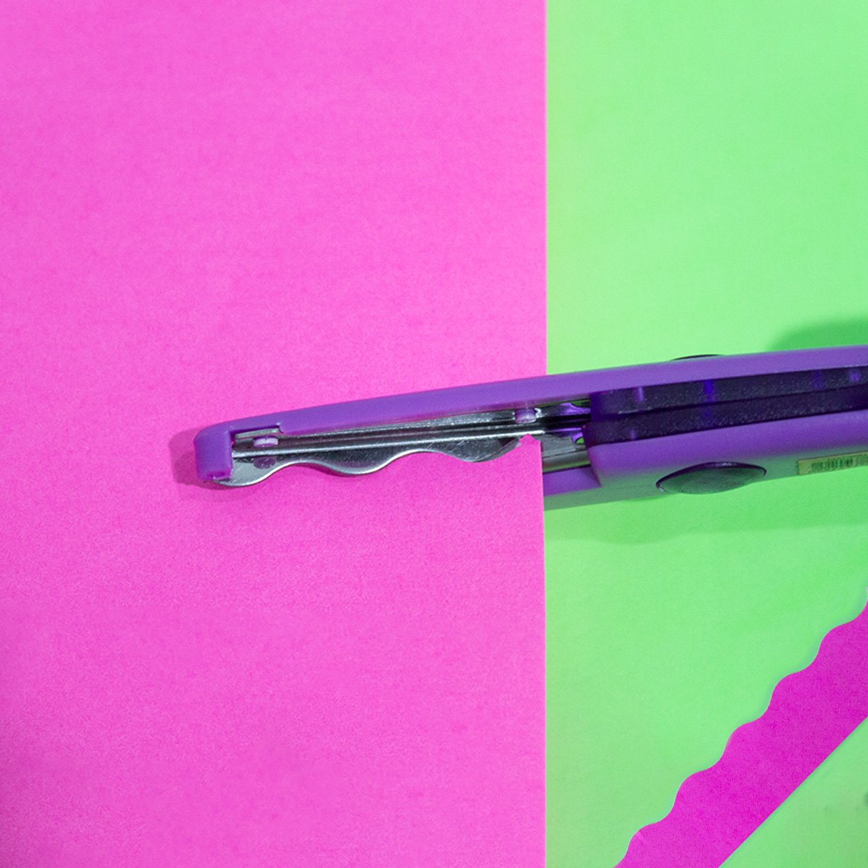 tesoura escolar multiuso cortes variados tris 8